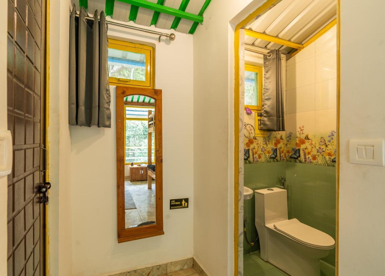 The Hosteller Mussoorie By The Streamside, Kempty Exterior foto