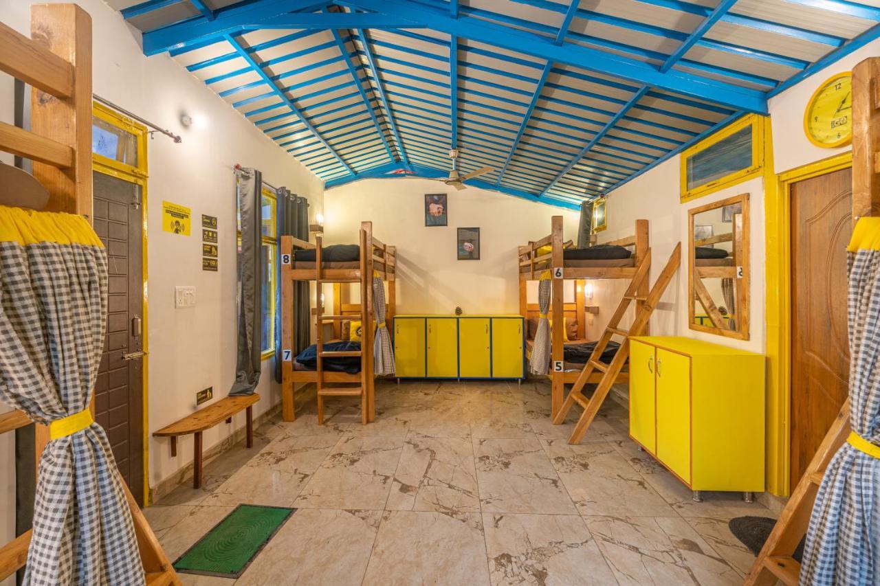 The Hosteller Mussoorie By The Streamside, Kempty Exterior foto