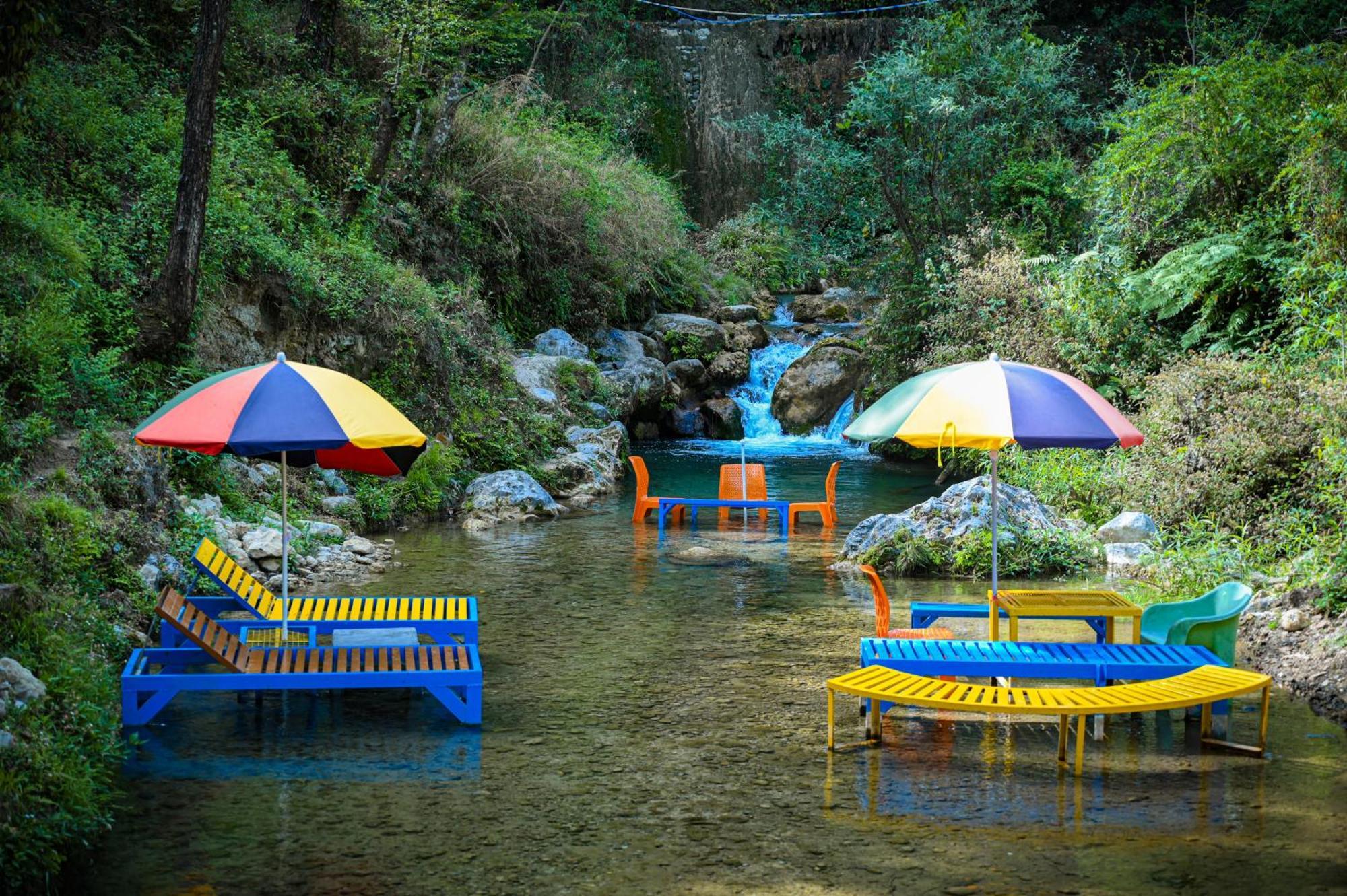 The Hosteller Mussoorie By The Streamside, Kempty Exterior foto